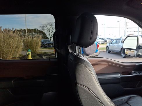 Used 2021 Ford F150 Lariat image 13