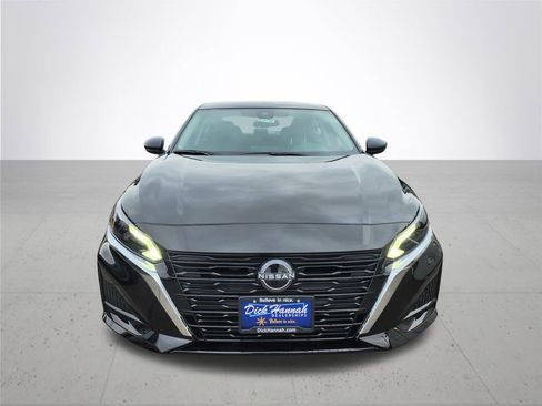 New 2025 Nissan Altima 2.5 SV image 3