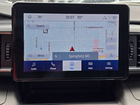 Used 2023 Ford Explorer XLT w/ Equipment Group 202A AWD/4WD image 17