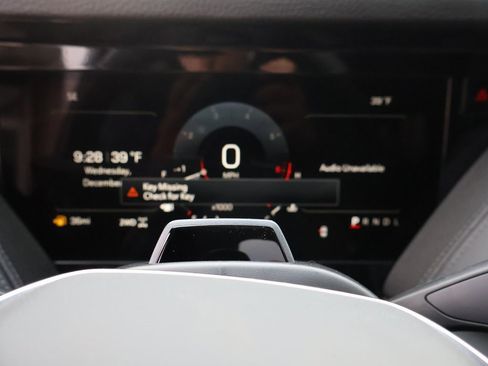 New 2026 GMC Yukon XL Denali w/ Denali Reserve Package image 39