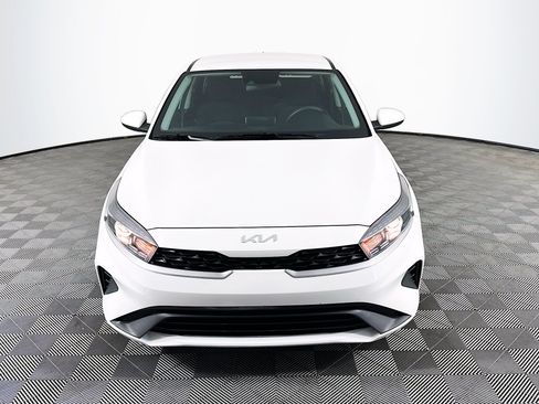 Used 2024 Kia Forte LX FWD image 2