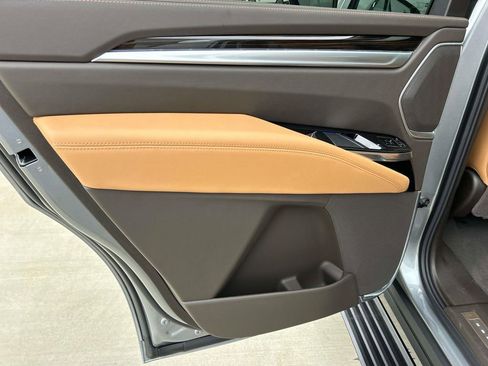 New 2026 Cadillac Escalade Luxury w/ Touring Package image 19