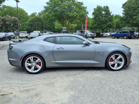 Used 2022 Chevrolet Camaro SS RWD image 7