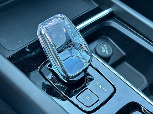 New 2026 Volvo XC60 T8 Ultra AWD/4WD image 18