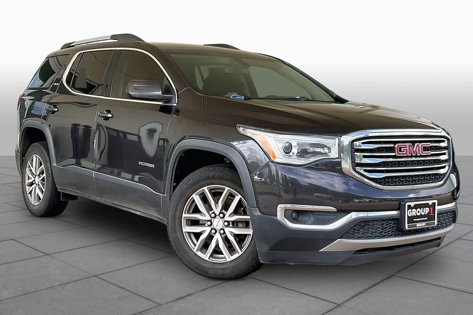 Used 2017 GMC Acadia SLE FWD image 2