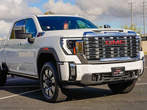 New 2026 GMC Sierra 2500 Denali w/ Denali Reserve Package image 5
