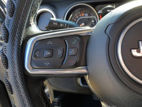 Used 2019 Jeep Wrangler Unlimited Sahara w/ Quick Order Package 24M Moab AWD/4WD image 26