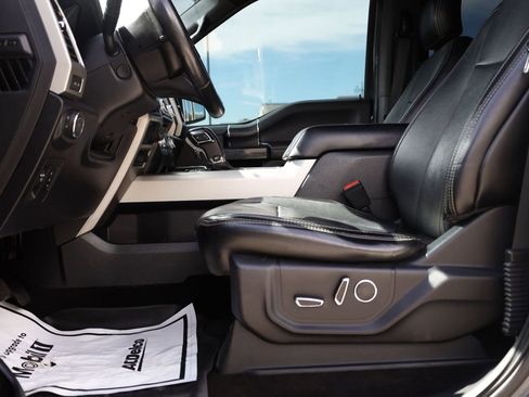 Used 2018 Ford F150 Lariat w/ Equipment Group 502A Luxury AWD/4WD image 11