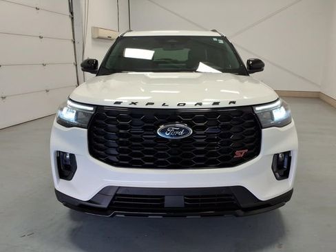 Used 2025 Ford Explorer ST w/ Sun And Sound Package RWD image 8