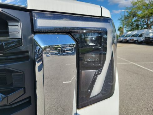 New 2025 GMC Sierra 3500 Pro image 9