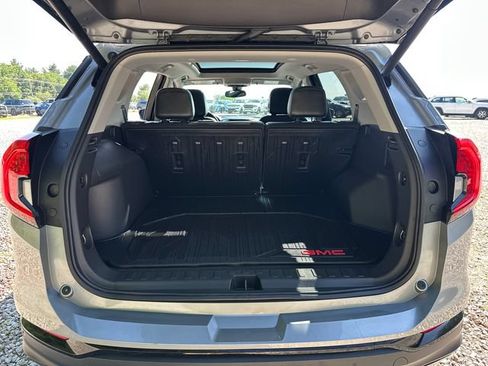 Used 2024 GMC Terrain SLT w/ Tech Package AWD/4WD image 13