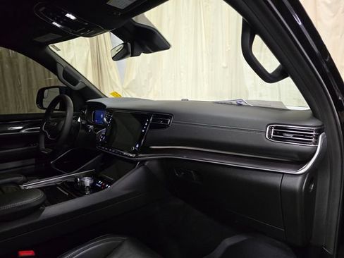 Used 2024 Jeep Wagoneer 4WD w/ Rear Seat Video Group 1 image 41