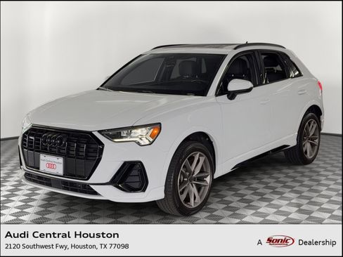 Certified 2025 Audi Q3 2.0T Premium w/ Convenience Package image 1