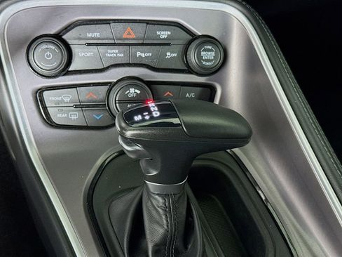 Used 2022 Dodge Challenger R/T w/ Driver Convenience Group image 20