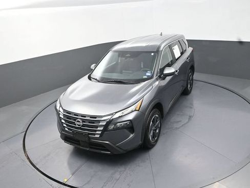 Used 2024 Nissan Rogue SV AWD/4WD image 13