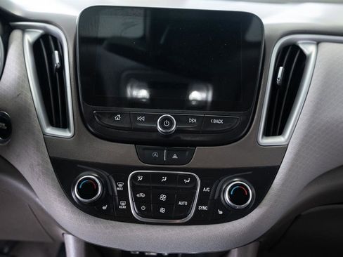 Used 2023 Chevrolet Malibu LT image 16