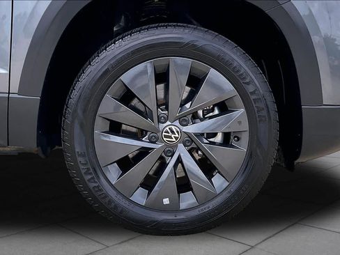 Used 2024 Volkswagen Taos S FWD image 11