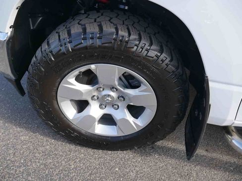 Used 2024 RAM 1500 Big Horn image 12