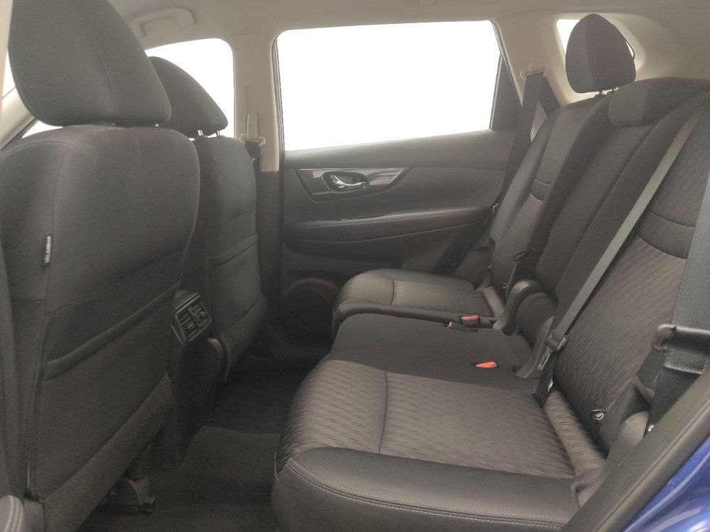 Used 2018 Nissan Rogue S AWD/4WD image 18