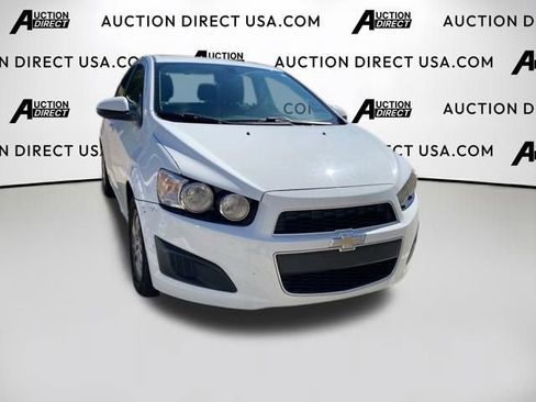 Used 2016 Chevrolet Sonic LT image 3