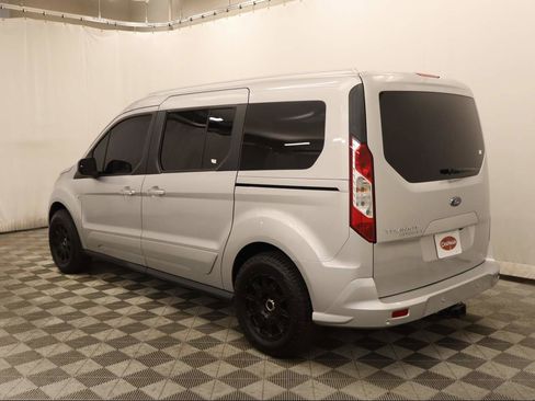 Used 2017 Ford Transit Connect XLT image 3