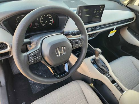 Used 2026 Honda HR-V LX image 2