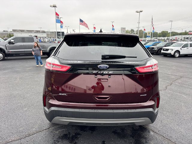 Used 2023 Ford Edge SEL w/ Convenience Package AWD/4WD image 6
