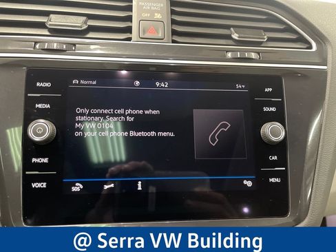 Certified 2024 Volkswagen Tiguan SE w/ Panoramic Sunroof Package AWD/4WD image 25