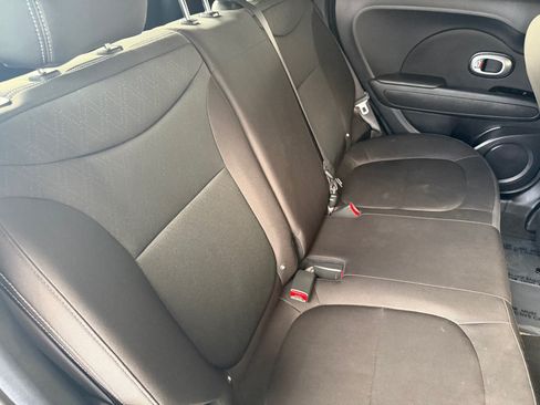 Used 2016 Kia Soul FWD image 27