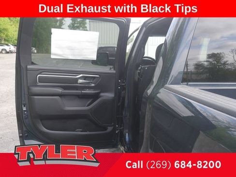 New 2026 RAM 1500 4x4 Crew Cab image 20