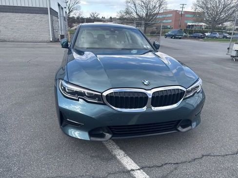 Used 2020 BMW 330i xDrive Sedan w/ Premium Package image 4
