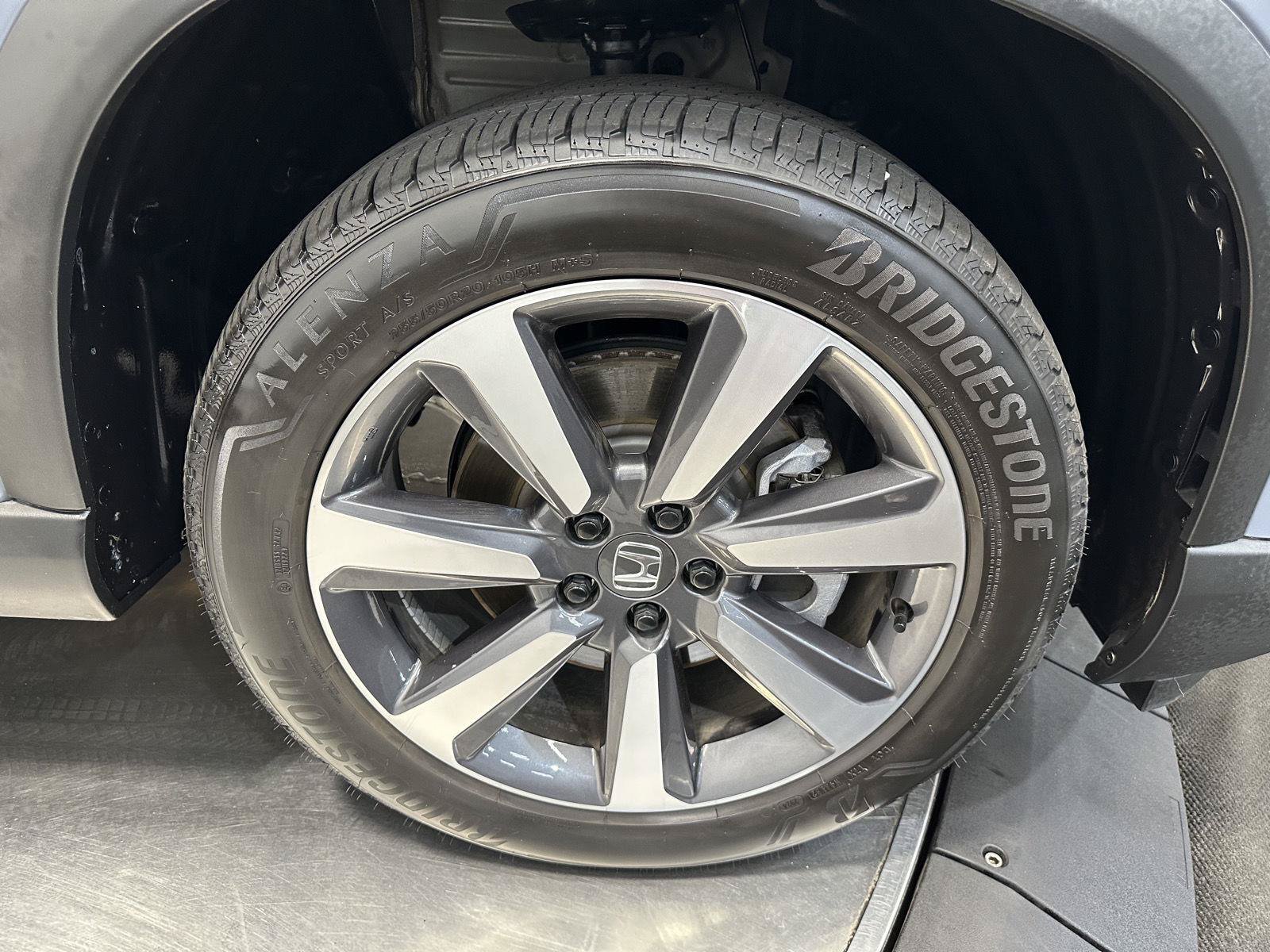 Certified 2025 Honda Pilot Elite image 12