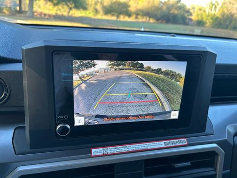 Certified 2025 Toyota Tacoma SR5 AWD/4WD image 25