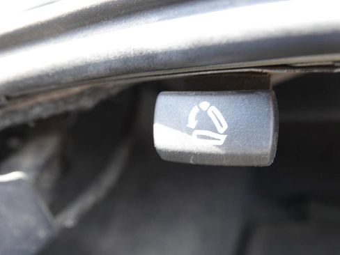 Used 2013 Volkswagen Passat TDI SEL Premium image 94