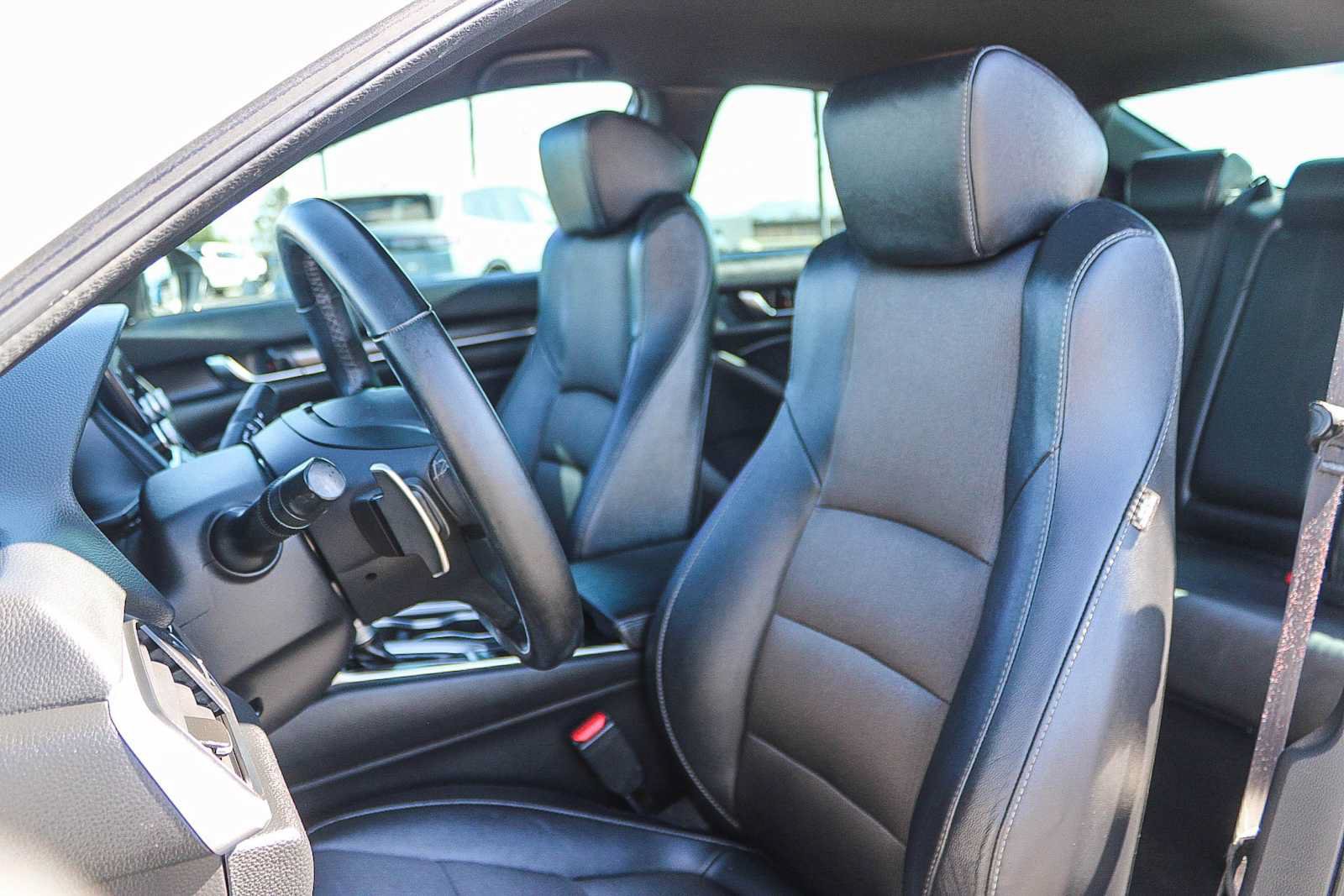 Used 2019 Honda Accord Sport image 17
