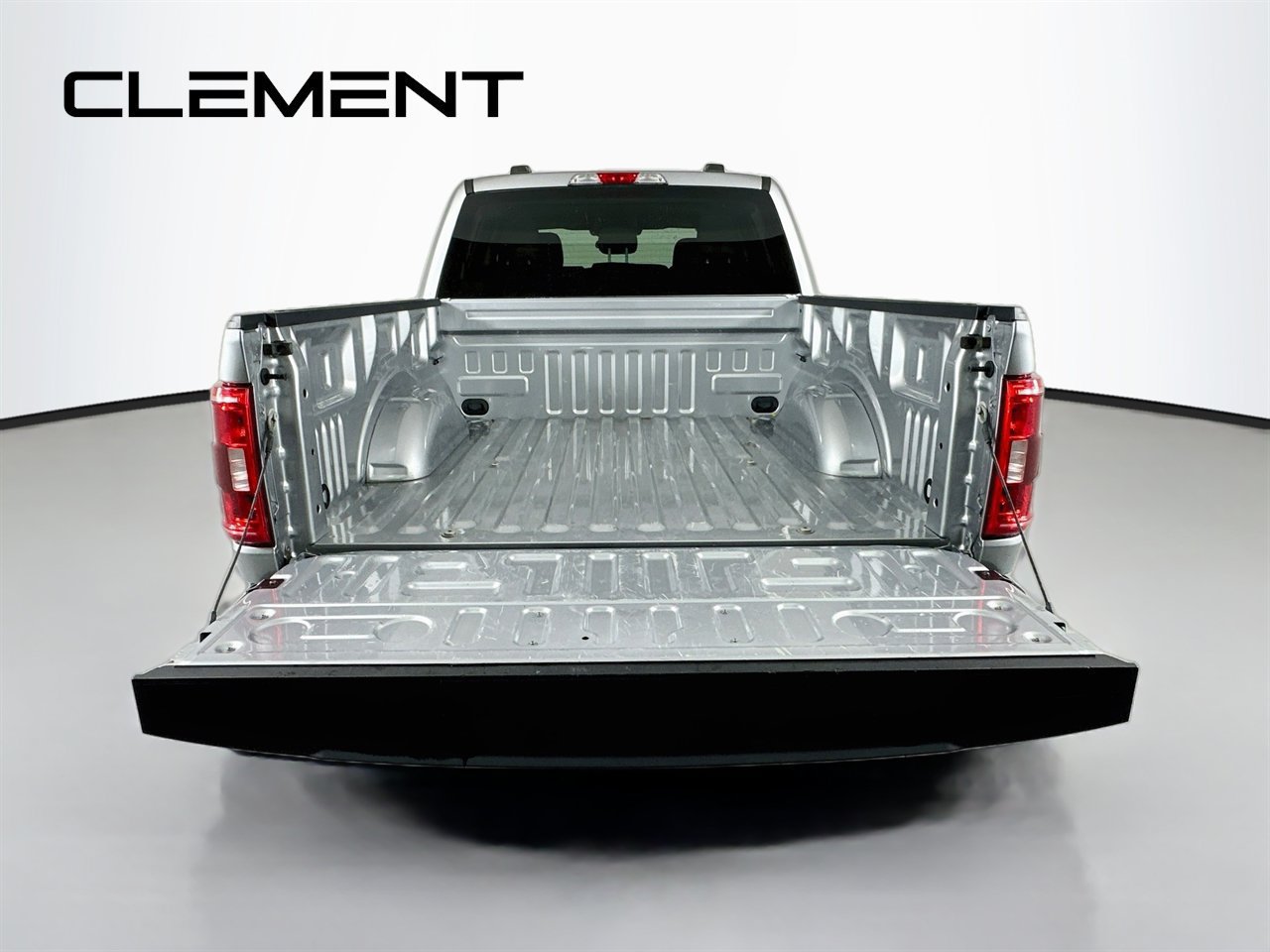 Used 2023 Ford F150 XLT AWD/4WD image 11