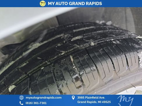 Used 2014 Dodge Avenger SE image 39