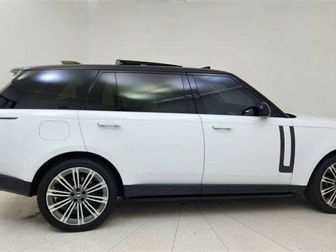 Used 2023 Land Rover Range Rover Long Wheelbase Autobiography image 6