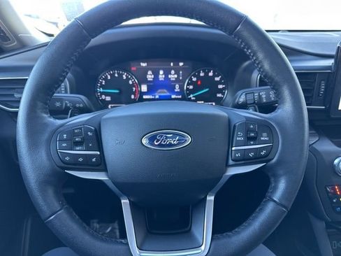 Used 2020 Ford Explorer Limited w/ Class III Trailer Tow Package image 17