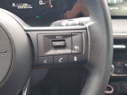 Used 2025 Nissan Kicks SV FWD image 19