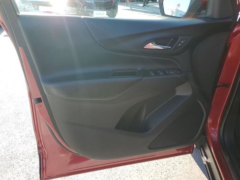 Used 2022 Chevrolet Equinox LT image 18