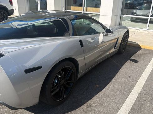 Used 2008 Chevrolet Corvette Coupe RWD image 2