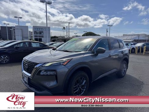 Used 2023 Nissan Rogue S image 1