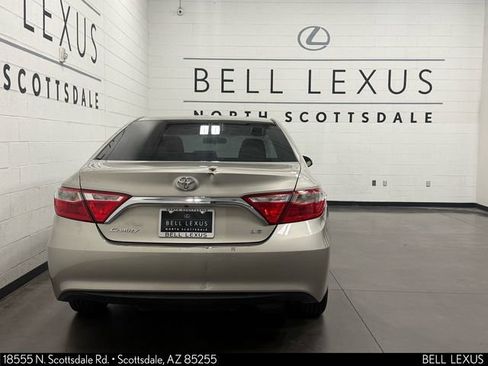 Used 2016 Toyota Camry LE image 5