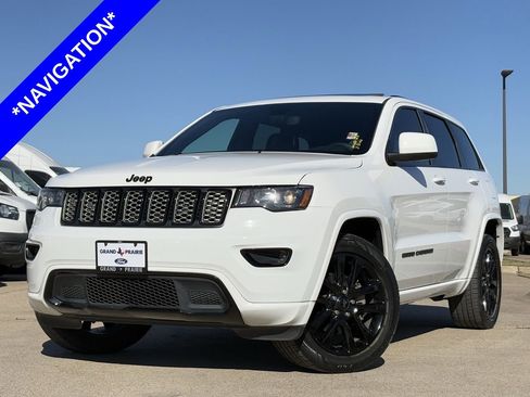 Used 2019 Jeep Grand Cherokee Altitude image 2