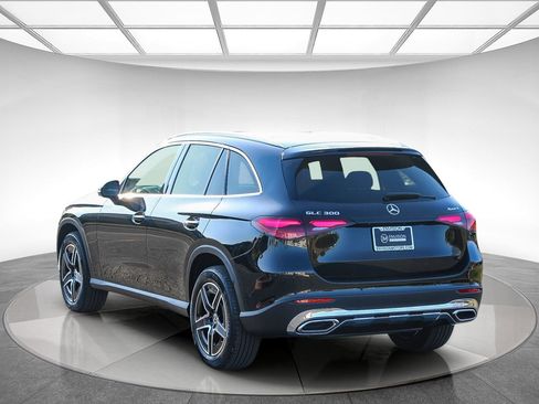 New 2026 Mercedes-Benz GLC 300 4MATIC image 2