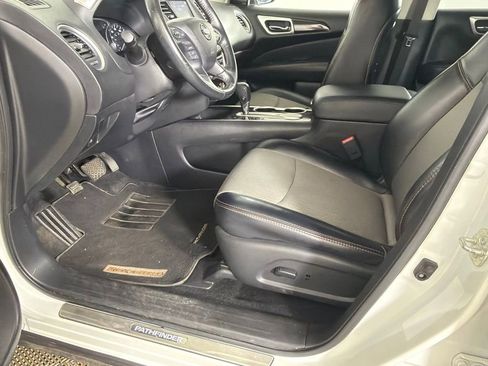Used 2019 Nissan Pathfinder SV w/ Rock Creek Edition image 9