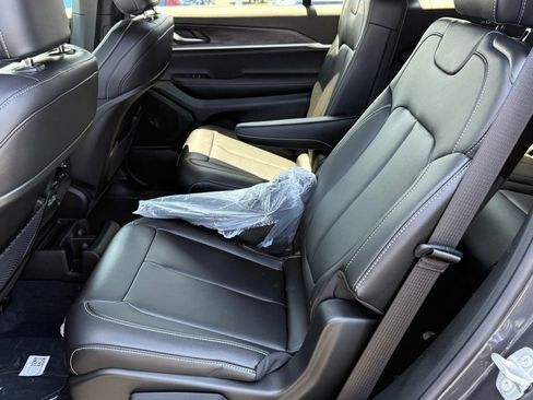 New 2025 Jeep Grand Cherokee L Limited w/ Black Appearance Package image 26