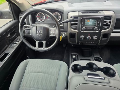 Used 2017 RAM 2500 Tradesman w/ Chrome Appearance Group image 16