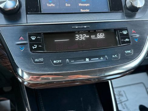 Used 2015 Toyota Avalon XLE image 44